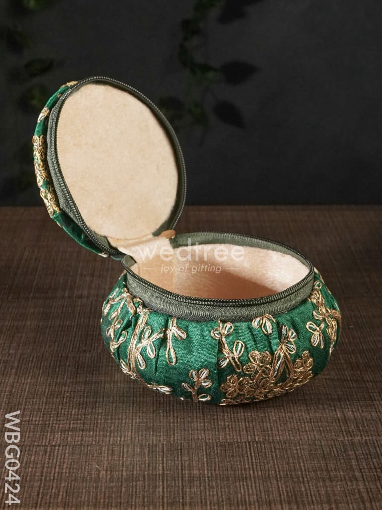 Bangle Box With Floral Embroidery (Big)- Wbg0424 Jewelry Holders