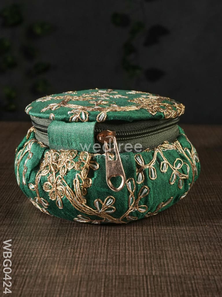 Bangle Box With Floral Embroidery (Big)- Wbg0424 Jewelry Holders