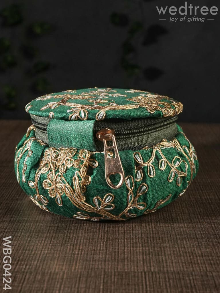 Bangle Box With Floral Embroidery (Big)- Wbg0424 Jewelry Holders