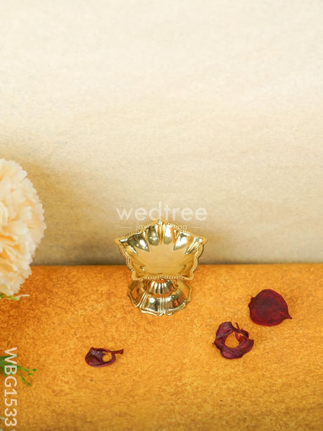 Brass 5 Face Diya - Wbg1533 Rg