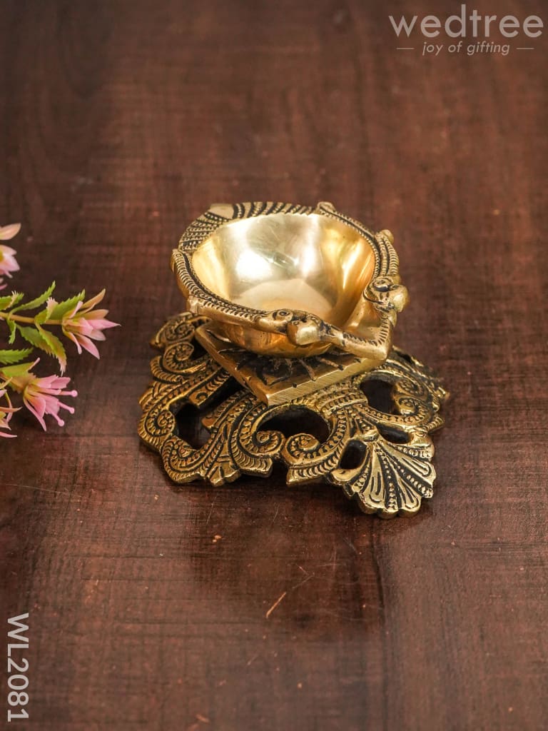 Brass Designer Diya - Wl2081