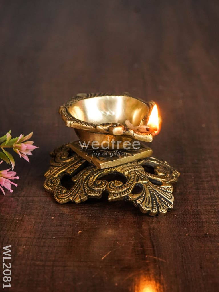 Brass Designer Diya - Wl2081