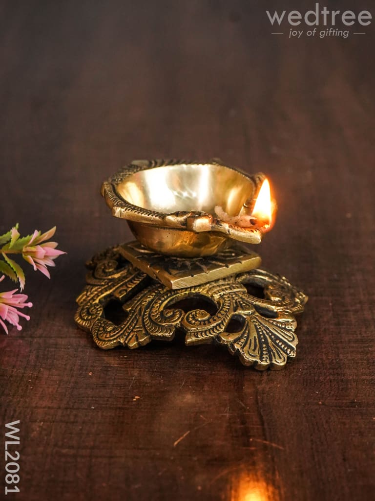 Brass Designer Diya - Wl2081