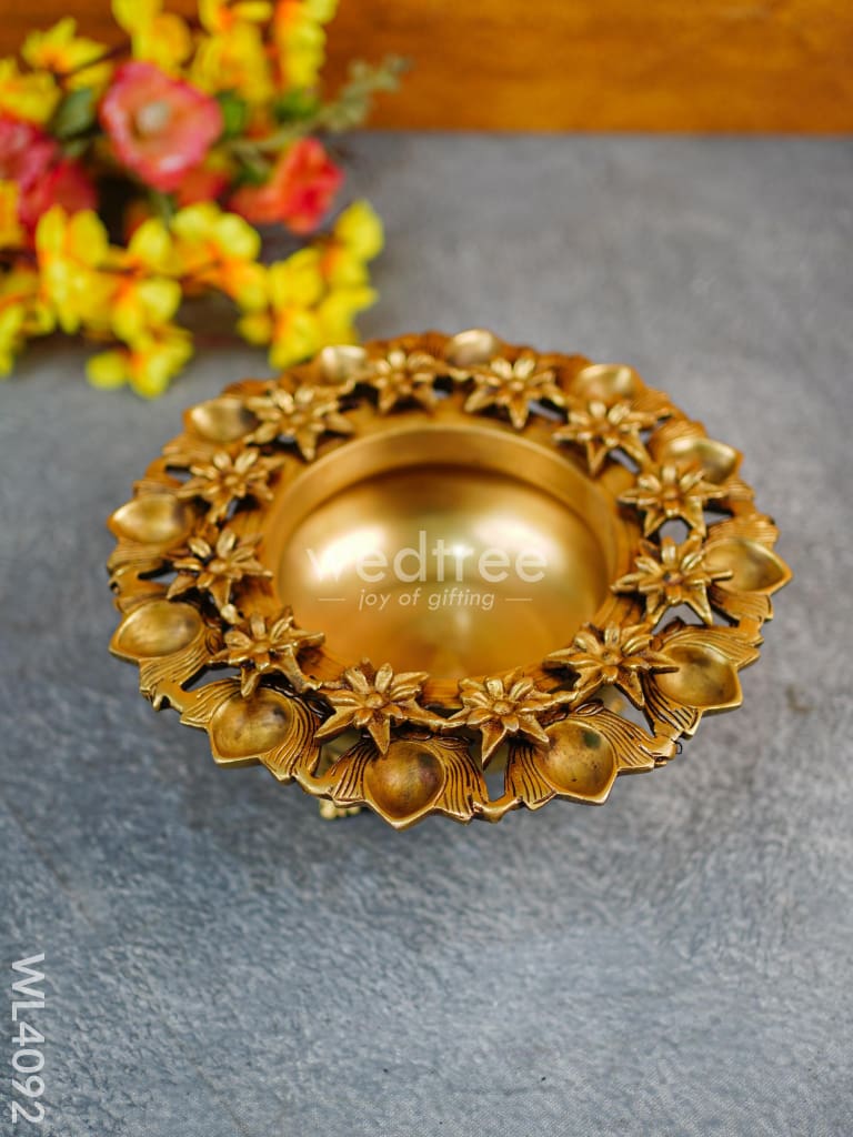 Brass Floral Urli With Diyas - Wl4092