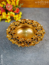 Brass Floral Urli With Diyas - Wl4092