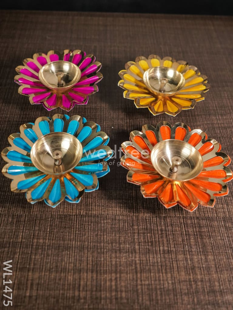 Brass Flower Shaped Diya - Wl1475