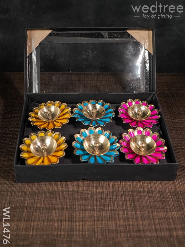 Brass Flower Shaped Diya - Wl1476