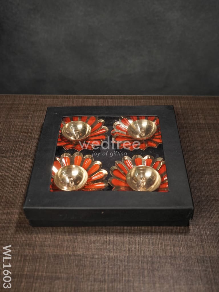 Brass Flower Shaped Diya - Wl1603