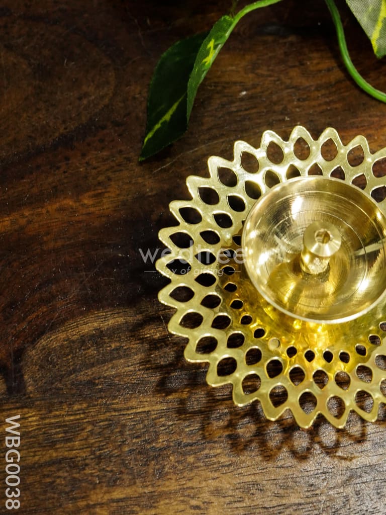 Brass Jhaali Sunflower Shaped Diya - Wbg0038 Diyas