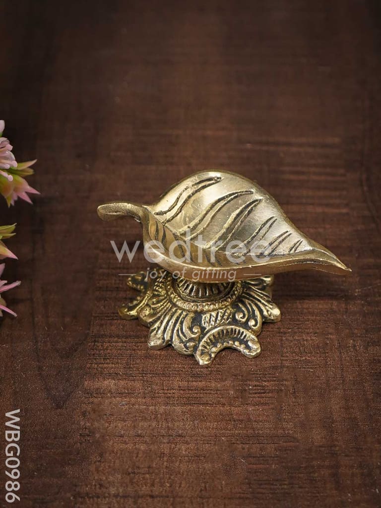 Brass Leaf Shape Diya With Designer - Wbg0986 Diyas