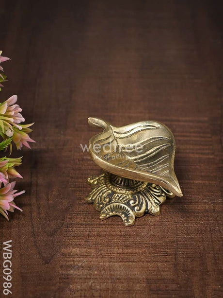 Brass Leaf Shape Diya With Designer - Wbg0986 Diyas