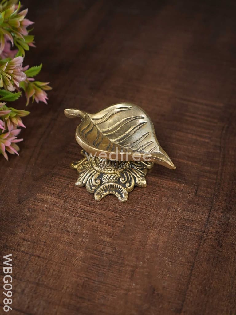 Brass Leaf Shape Diya With Designer - Wbg0986 Diyas