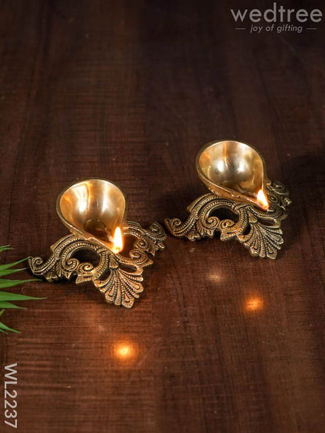 Brass Leaf Shaped Diya - Wl2237