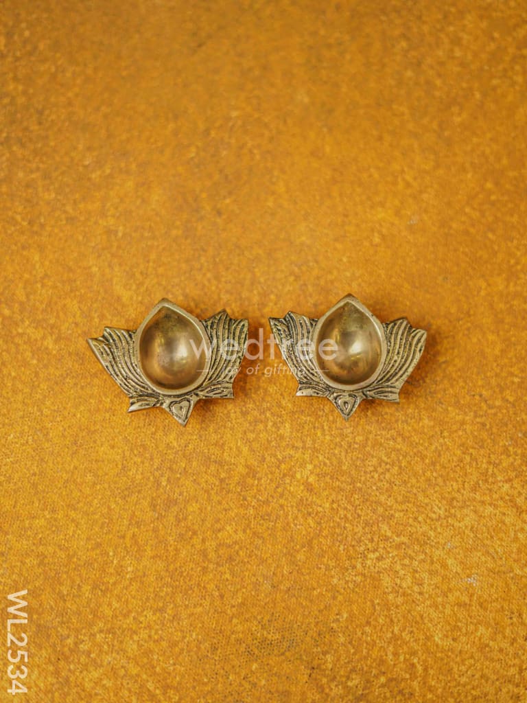 Brass Lotus Diya - Small (Set Of 2) Wl2534