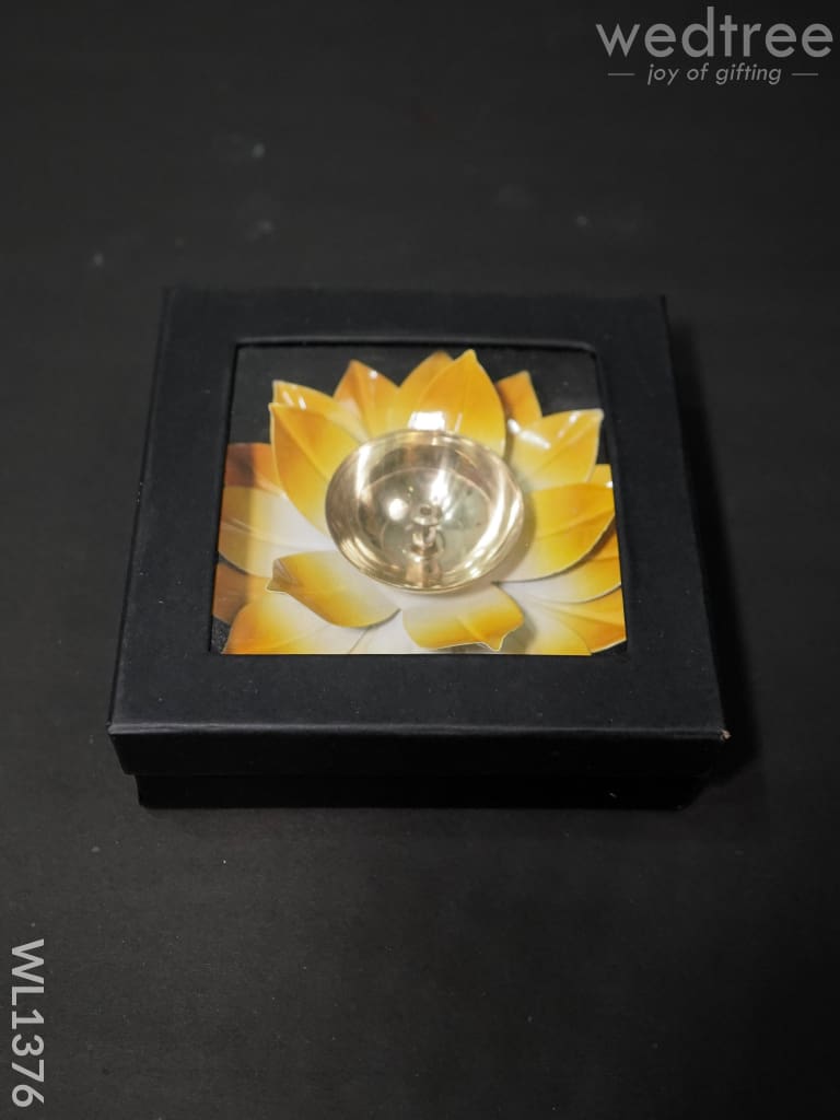 Brass Lotus Shaped Diya - Wl1376