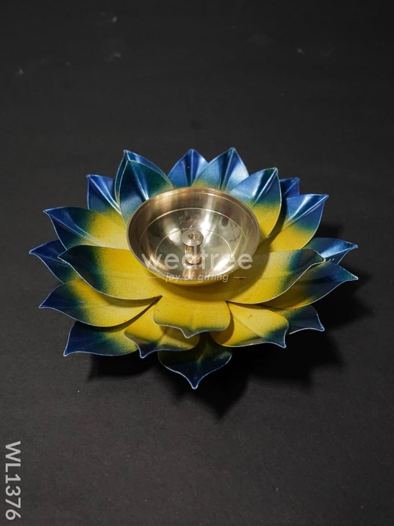 Brass Lotus Shaped Diya - Wl1376