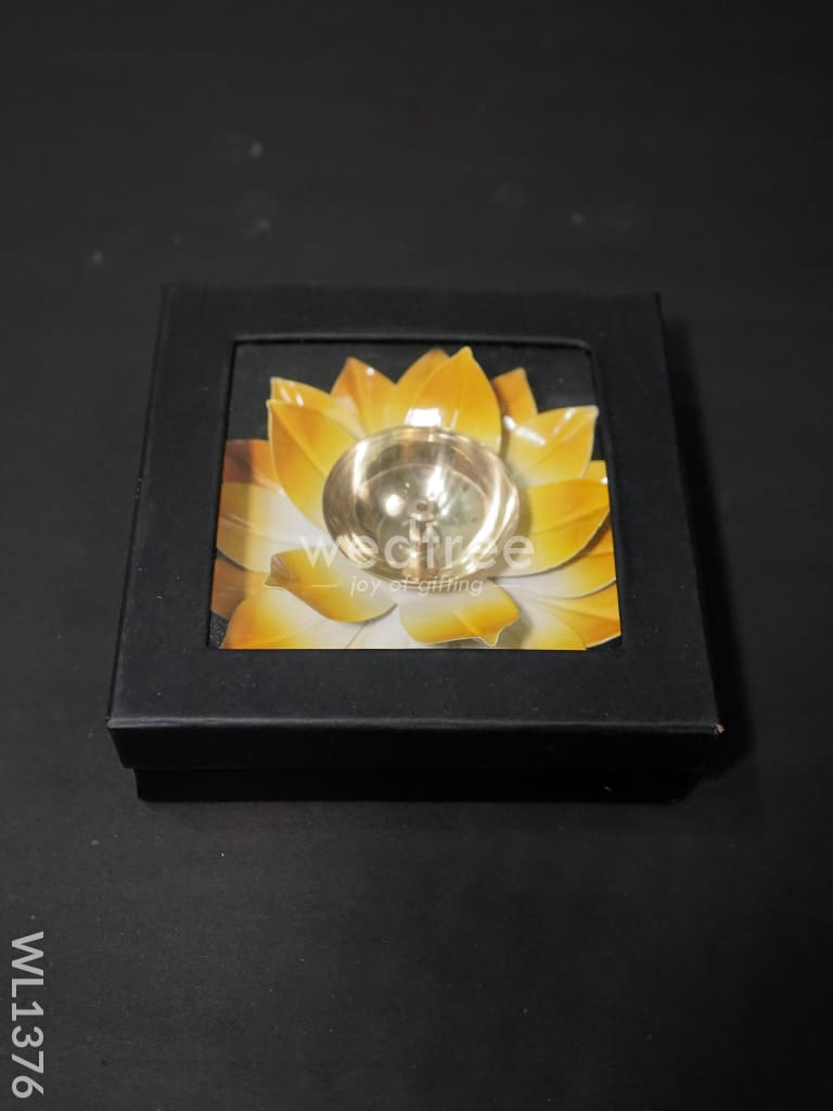 Brass Lotus Shaped Diya - Wl1376