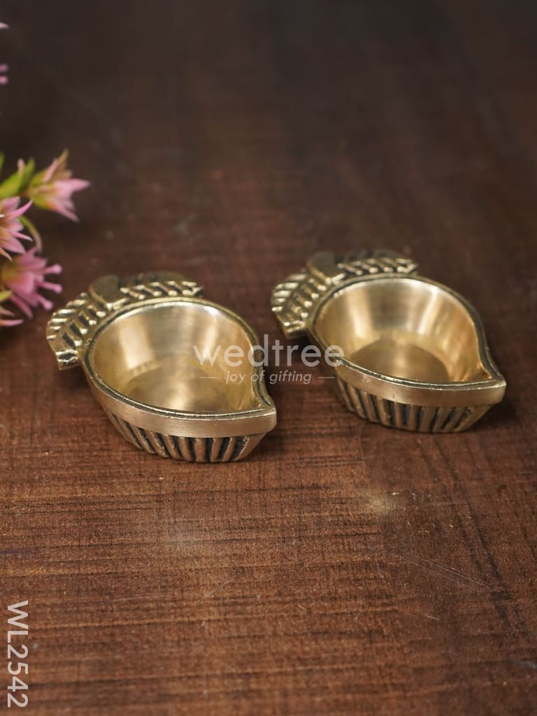 Brass Mango Shaped Diya - Wl2542