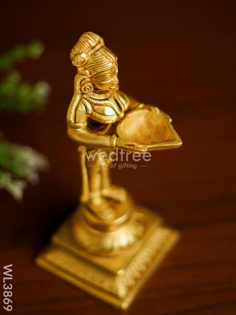 Brass Paavai Vilakku On Square Podium - Wl3869 Figurines