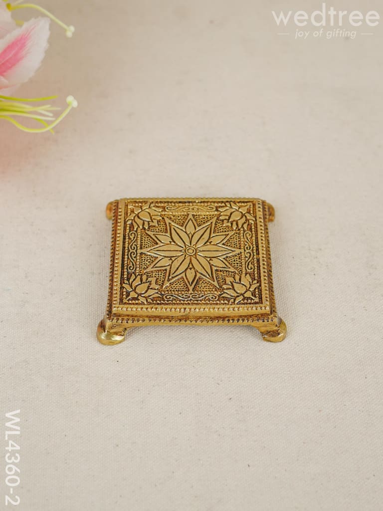 Brass Pooja Choki - Wl4360 Square Utility