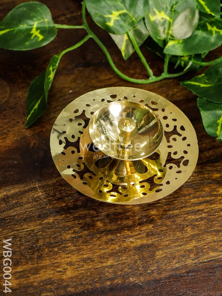 Brass Round Shaped Diya - Wbg0044 Diyas