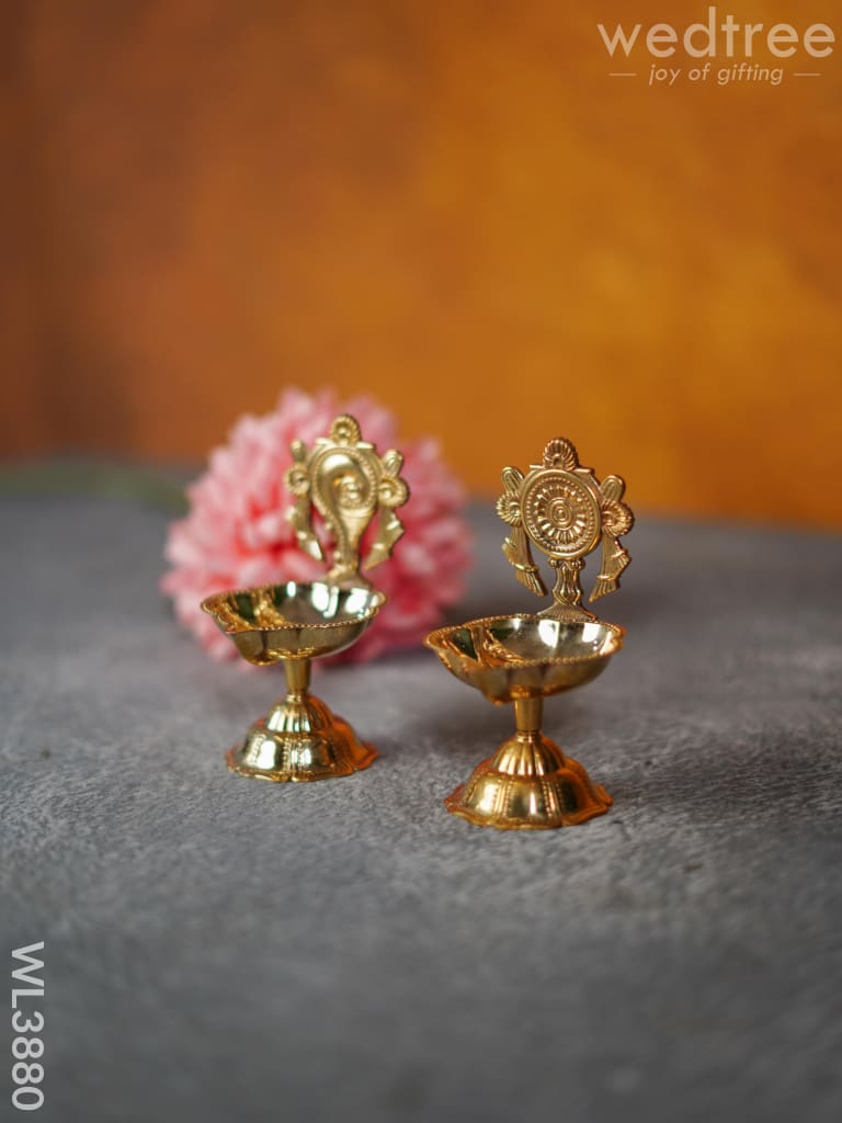 Brass Shank & Chakra Diya - 4.5 Inch Wl3880