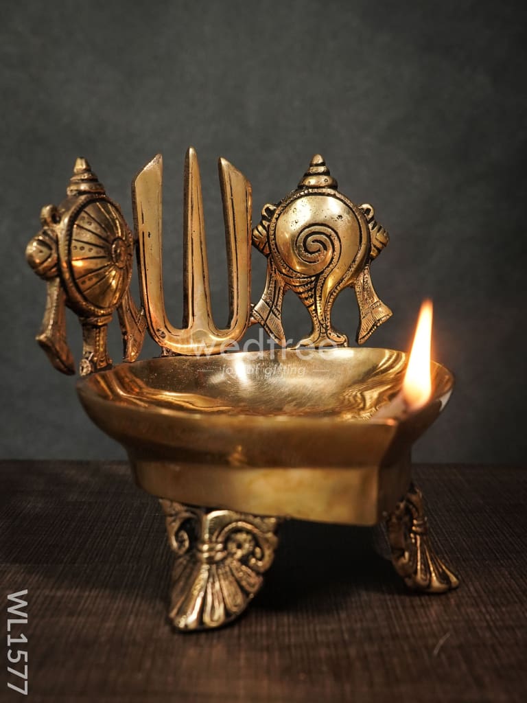 Brass Shank-Chakra-Nama Diya - Wl1577