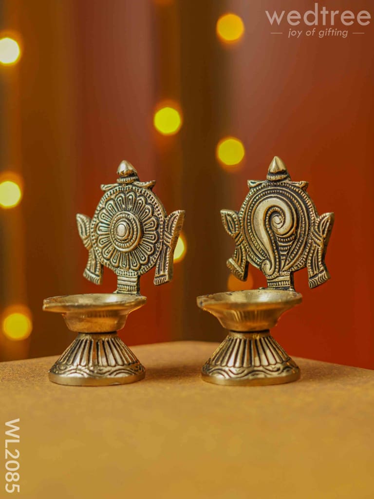 Brass Shank Chankra Diya With Stand - Wl2085