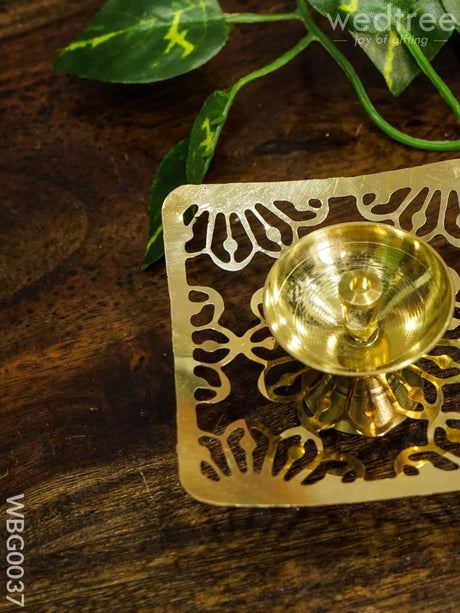 Brass Square Shaped Diya - Wbg0037 Diyas