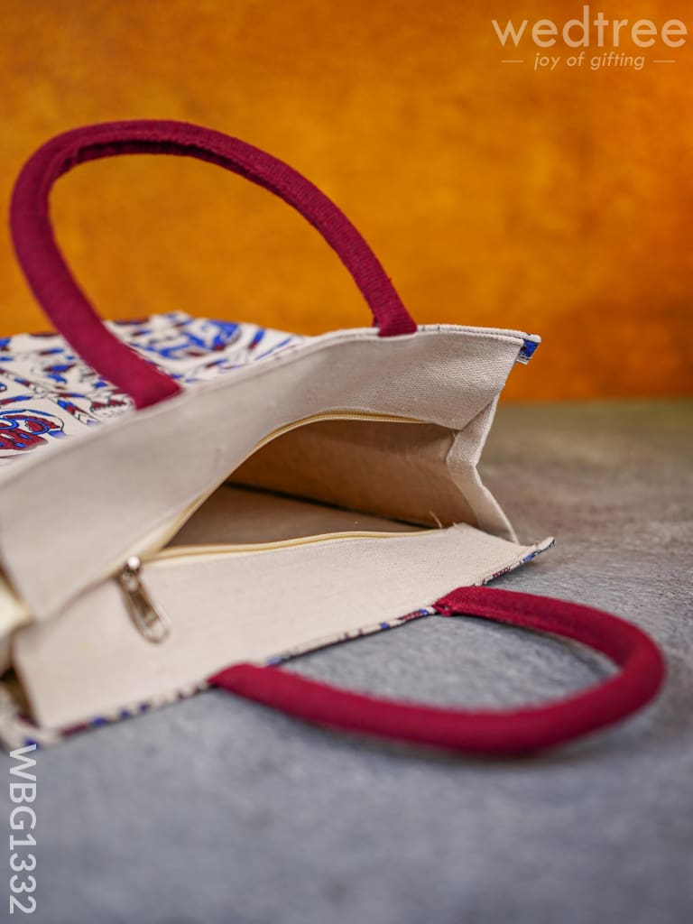 Jute Bag With Elephant And Peacock Motive - Wbg1332 Bags