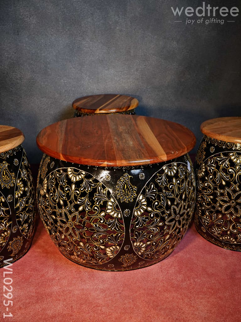 Coffee Centre Table With 4 Side Stools (Hand Painted Jhaali Cutting) - Wl0295 Wooden Stools