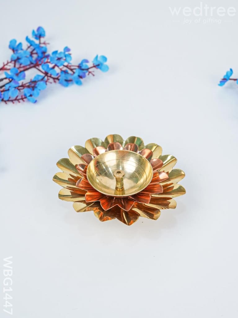 Copper & Brass Double Flower Diya - Wbg1447 Rg