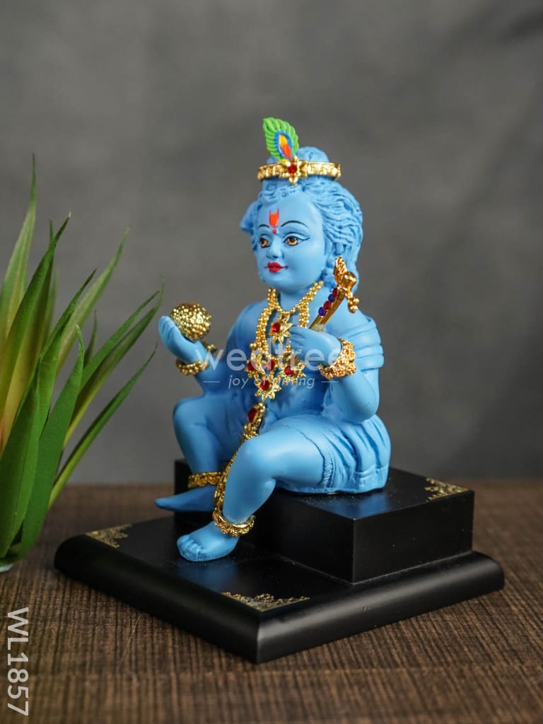 Cute Baby Krishna With Laddu - Wl1857 Home Decors