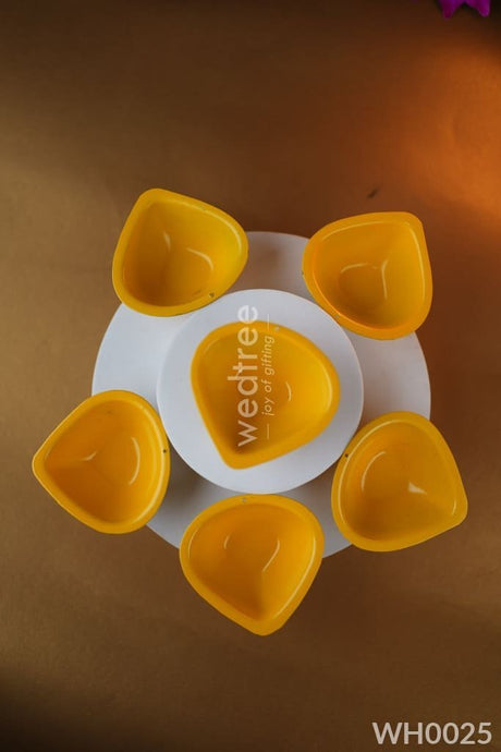 Diya Pack 2 - Metal Set Of 6 Wh0025 Karthigai Deepam Packs