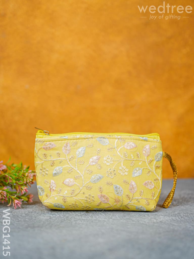 Floral Embroidered Pouch - Wbg1415 Clutches & Purses