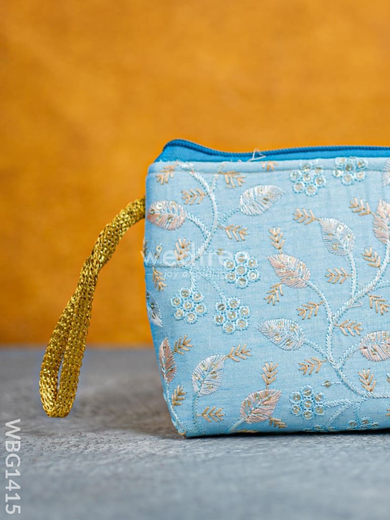 Floral Embroidered Pouch - Wbg1415 Clutches & Purses