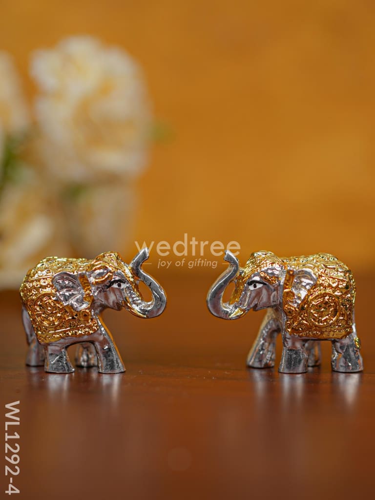 German Silver - Baby Elephant 1.5 Inch (Set Of 2) Wl1292 White With Gold Figurines