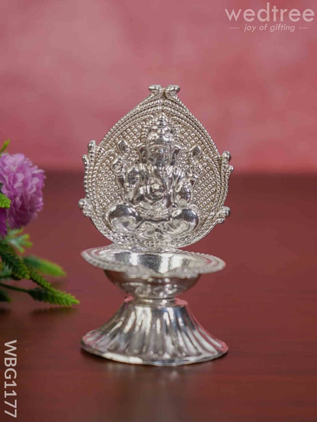 German Silver Ganesha Diya - Wbg1177 Diyas