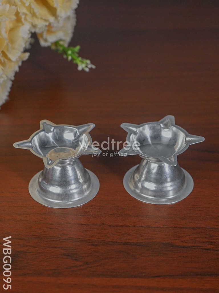 German Silver Kamal Diya With Stand (Set Of 2) - Wbg0095 Diyas