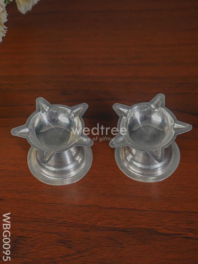 German Silver Kamal Diya With Stand (Set Of 2) - Wbg0095 Diyas