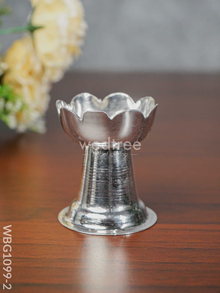 German Silver Lotus Shaped Diya With Stand - Wbg1099 Medium Diyas