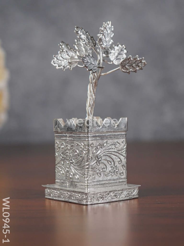 German Silver Tulasi Maadam - Wl0945-1 Pooja Utility