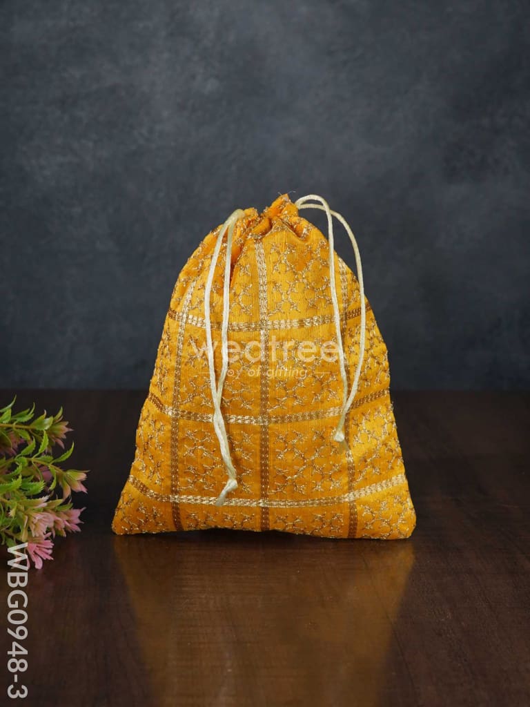 Golden Embroidary String Bag - Wbg0948 Bags