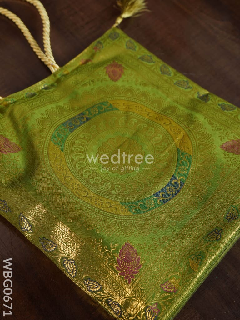 Grand Banarasi Hand Bag (12X12) - Wbg0671 Bags