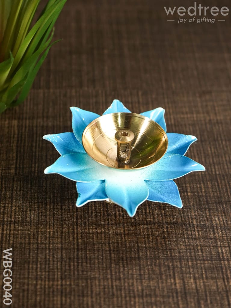 Handpainted Brass Flower Shaped Diya - Wbg0040 Diyas