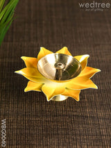 Handpainted Brass Flower Shaped Diya - Wbg0040 Diyas