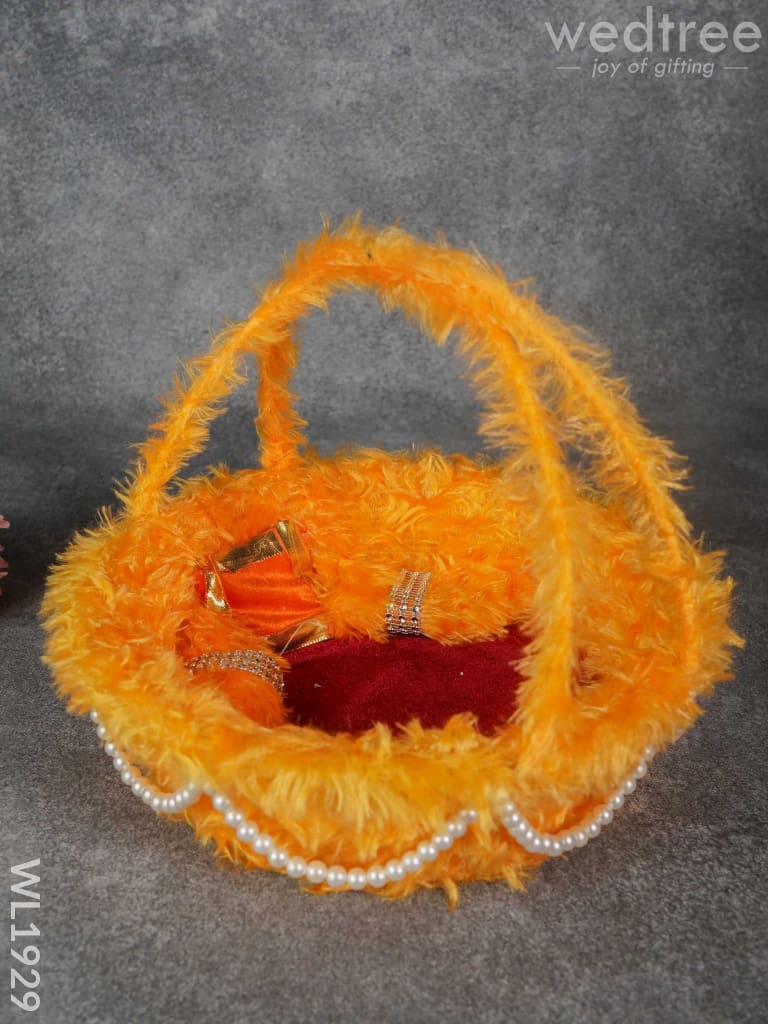 Laddu Gopal Basket - Wl1929 Combos & Hampers