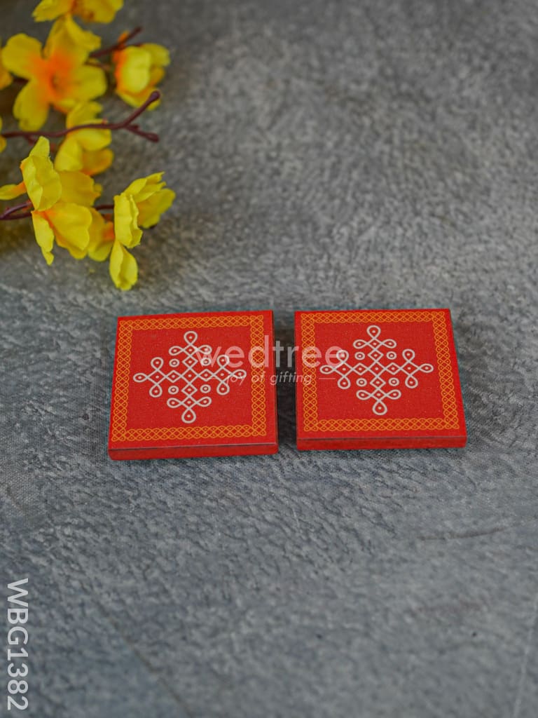 Laminated Manai - Sikku Kolam Design Set Of 2 Wbg1382 Rg