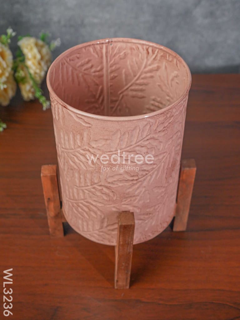 Leaf Imprinted Planter Pot With Wooden Stand - Wl3236 Planters