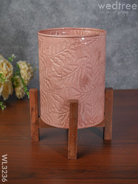Leaf Imprinted Planter Pot With Wooden Stand - Wl3236 Planters